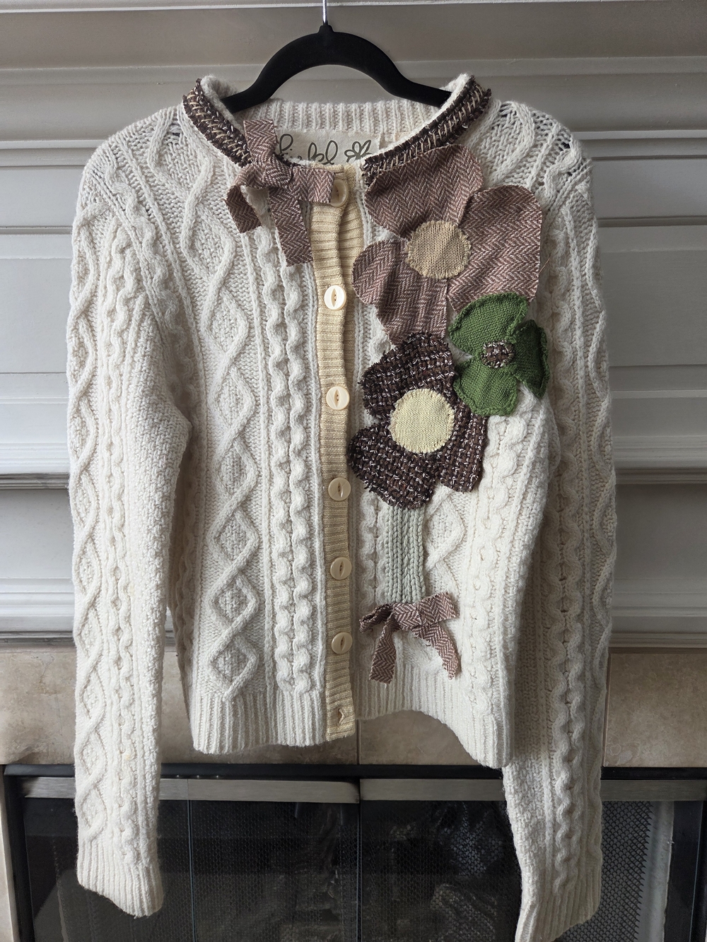 Field Flower Cream Cottagecore Floral Cable-Knit Cardigan Sweater Size L